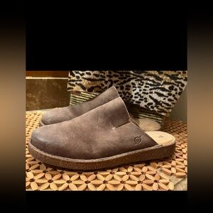 Born Brown Leather Mules sz 9
